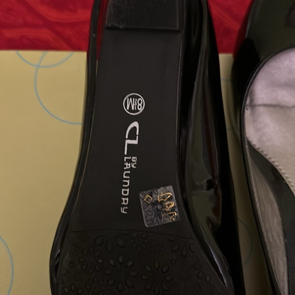 Ladies black patten leather slides Sz 8.5 M - Picture 5 of 5